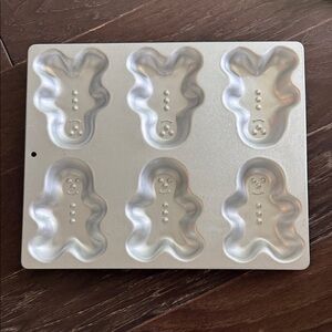Wilton Metallic Gingerbread Man Cookie Mold